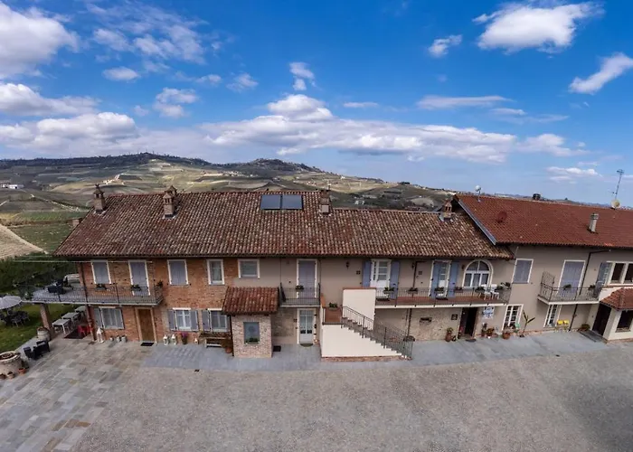 Venkovský dům Cascina Sciulun Monforte dʼAlba